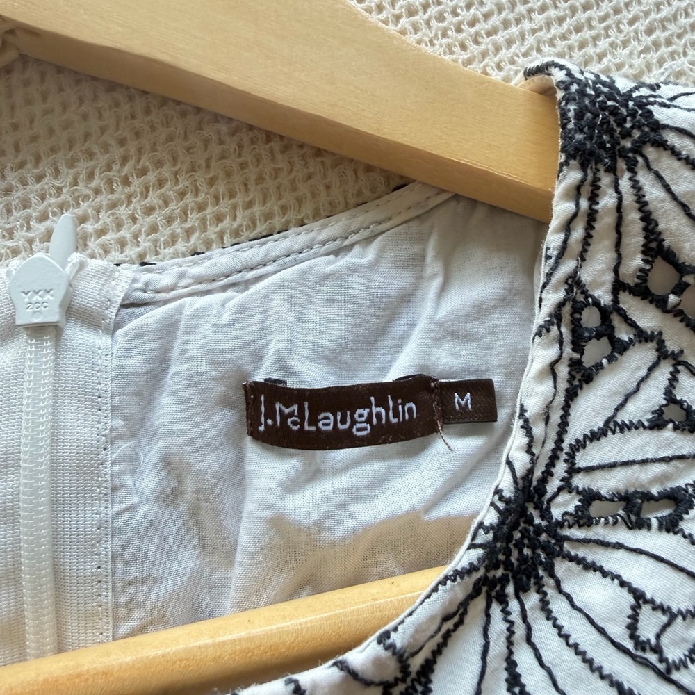 J. McLaughlin Black and White Floral Blouse 100% Cotton - Picture 5 of 6